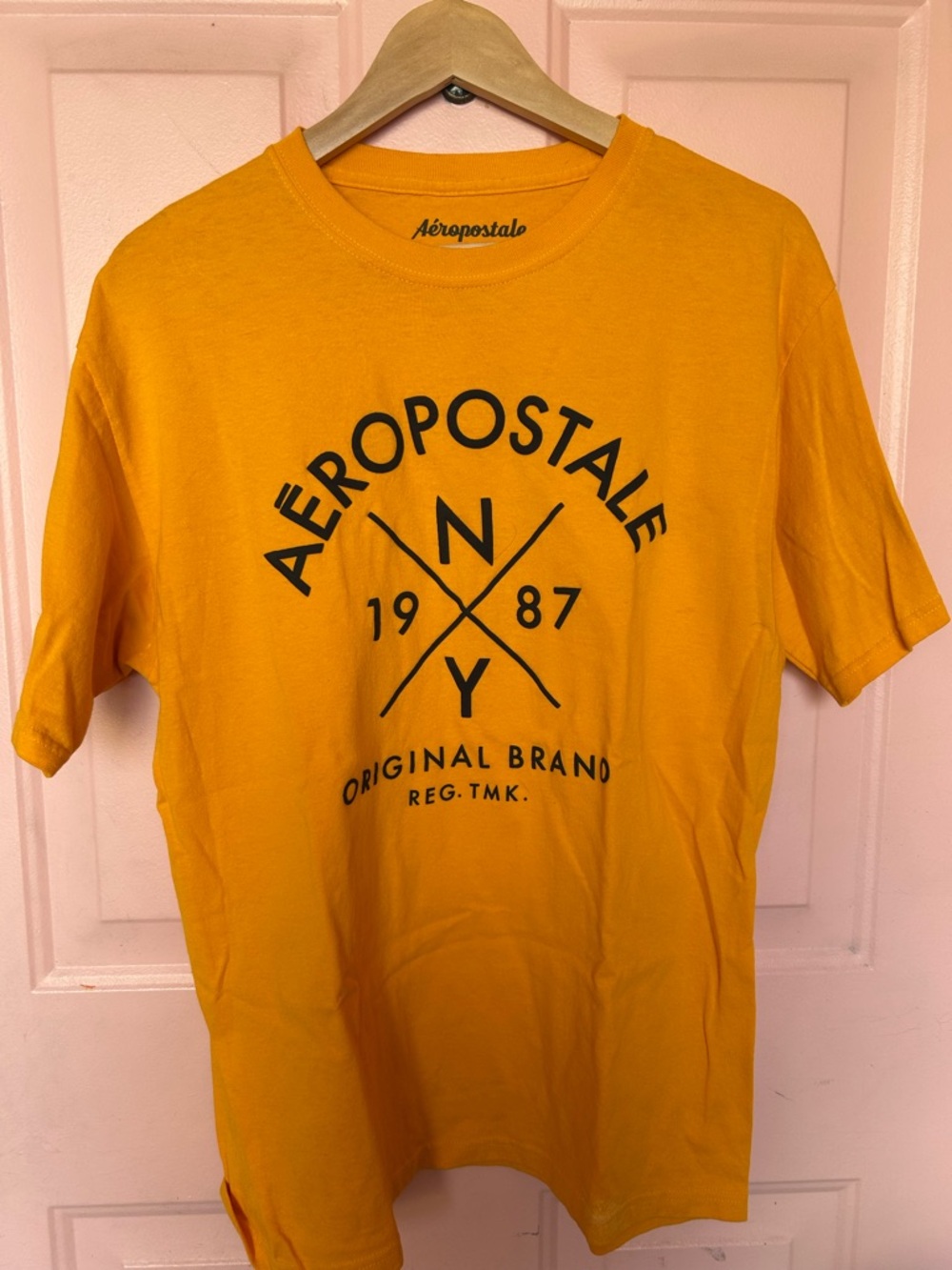 Aeropostale Men's Orange Short Sleeve Graphic Tee